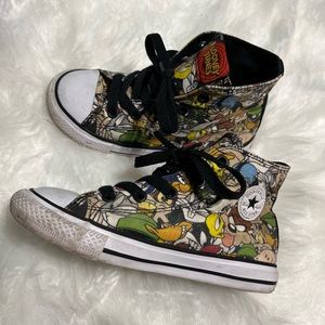 Converse Looney Tunes size 10